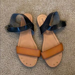 Leather ankle strapped sandals